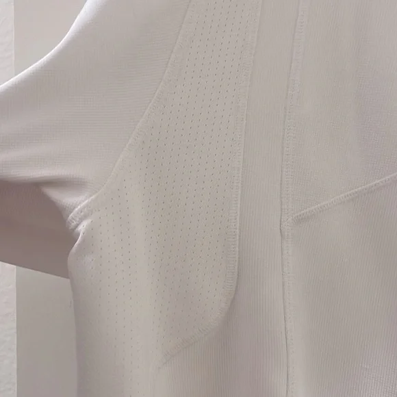 Adidas Climacool Jersey. White with Black stripes and logo. - Picture 7 of 11